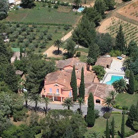 Holiday home Au Chateau Maravenne *