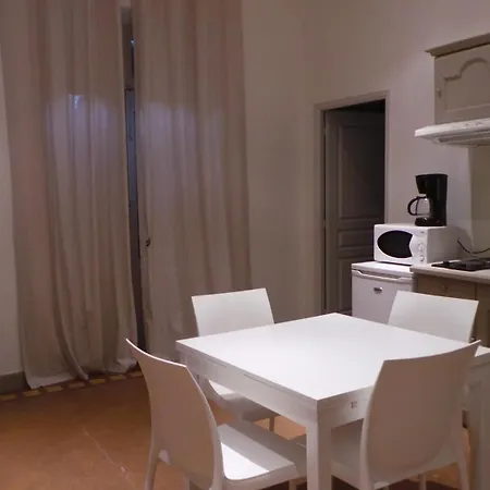 Holiday home Au Chateau Maravenne La Londe-les-Maures