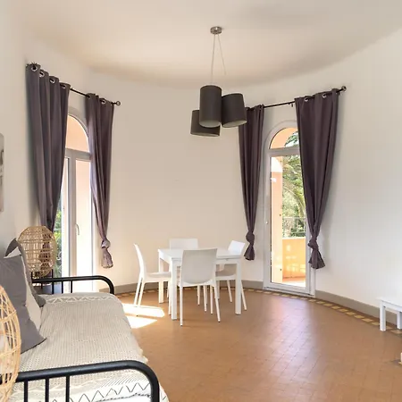Au Château Maravenne Hébergement de vacances